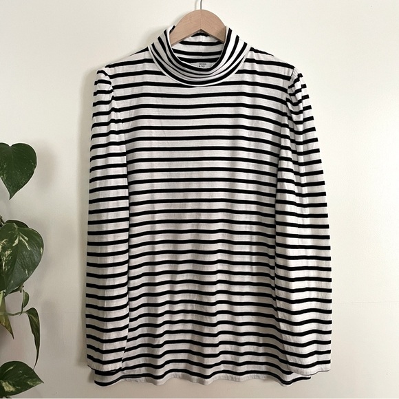 crown & ivy Tops - Crown & Ivy Black and White Striped Puff Shoulder Long Sleeve Turtleneck…